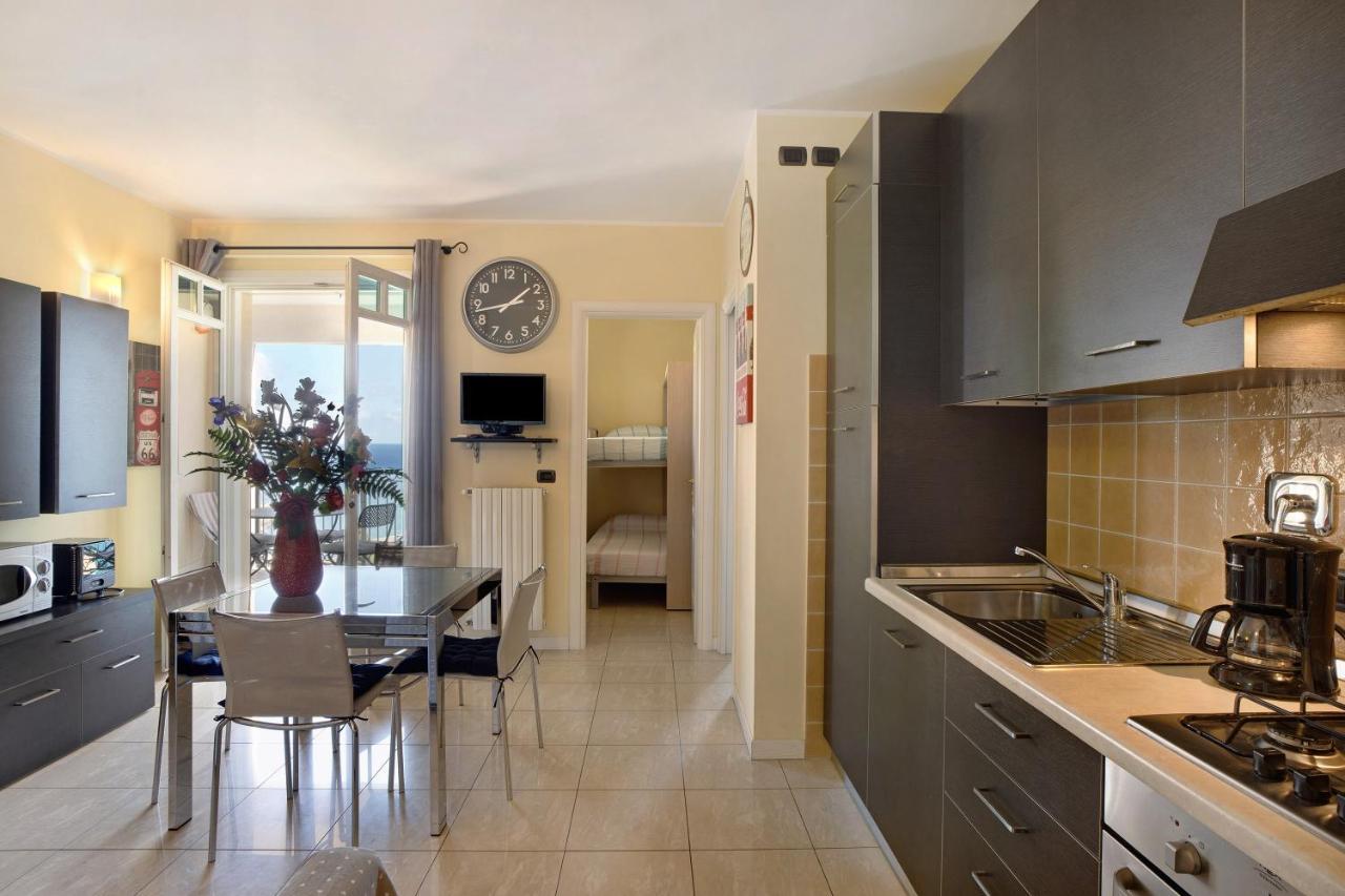 Casa Miradore 600 Mt Dal Mare 因佩里亚 外观 照片